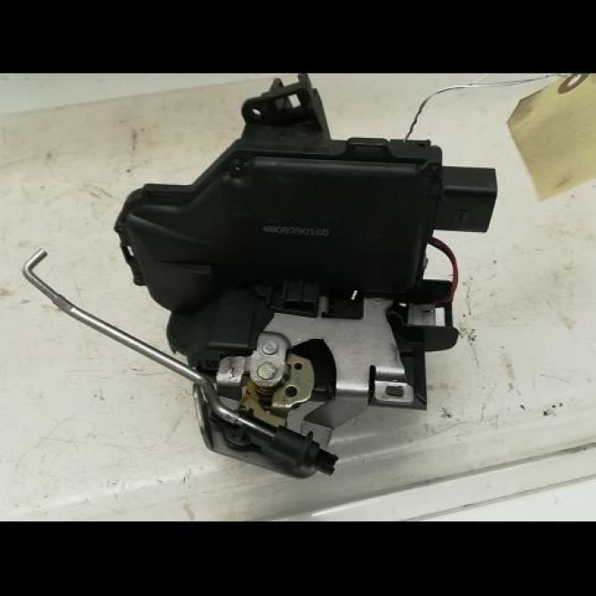 Serrure porte ard occasion AUDI A4 II Phase 1 01-2001->11-2004 1.9 TDi 101ch 8E0839016C 2
