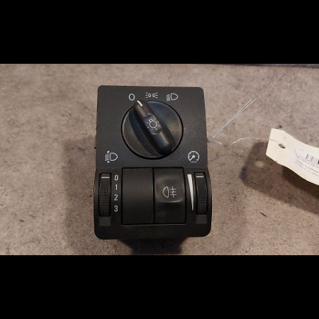 Interrupteur commande de phares occasion OPEL CORSA III Phase 1 10-2000->08-2003 1.0i 12v 9185413