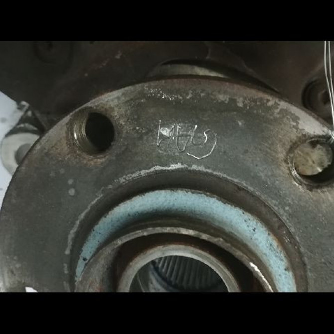 Moyeu avg occasion AUDI A8 I Phase 1 09-1994->02-1999 4E0498625D 3