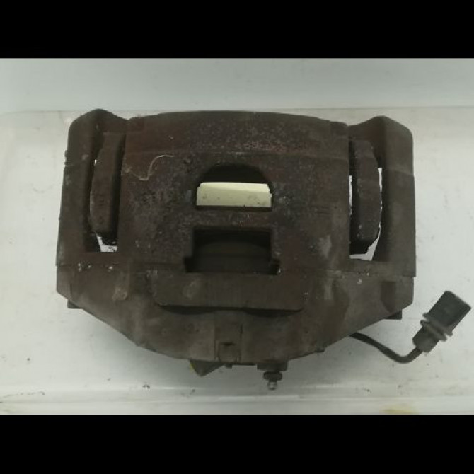 Etrier de frein avant gauche occasion AUDI A8 I Phase 1 09-1994->02-1999 4F0615123 3