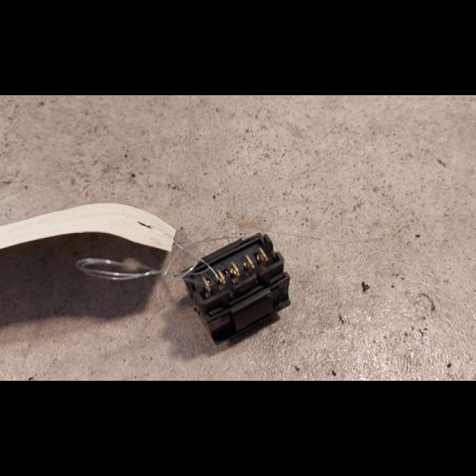 Commande lève-glace porte avant droite occasion CITROEN BERLINGO I Phase 2 11-2002->10-2010 6554W4 2