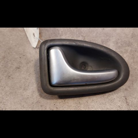 Poignee int porte avd occasion RENAULT SCENIC I Phase 2 08-1999->06-2003 1.9 DCI 100ch 8200200583