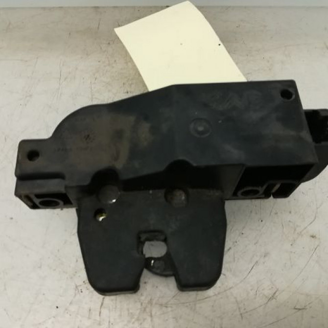 Serrure hayon occasion PEUGEOT 407 Phase 1 04-2004->07-2008 1.6 HDI 16v 2