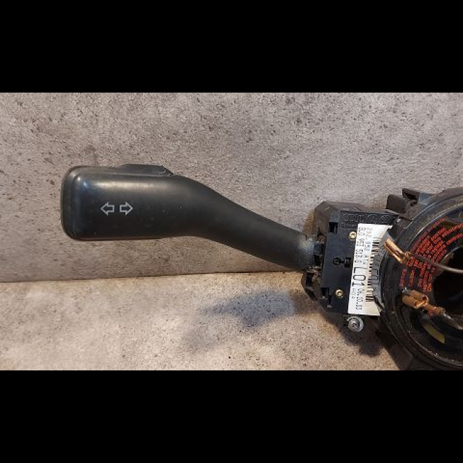 Bloc commodos occasion VOLKSWAGEN GOLF IV GOLF IV Phase 1 1998-01-01->2005-06-30 1.6i 8v 100ch 3