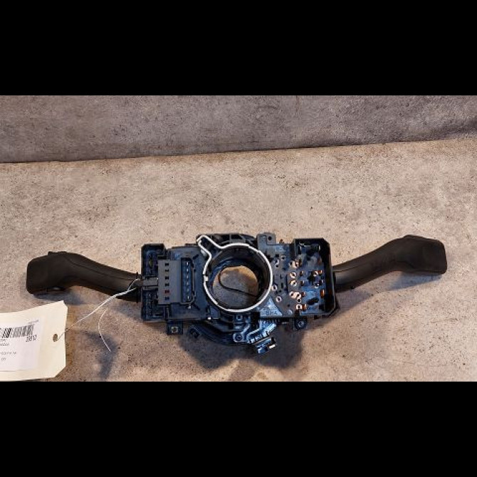 Bloc commodos occasion VOLKSWAGEN GOLF IV GOLF IV Phase 1 1998-01-01->2005-06-30 1.6i 8v 100ch 4