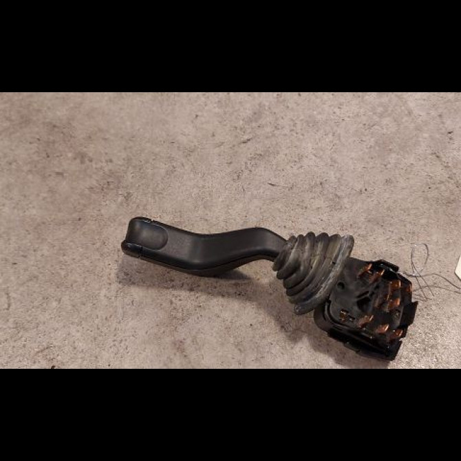 Commande essuie glace occasion OPEL CORSA II Phase 1 03-1993->04-1997 1.2i 90243394 2