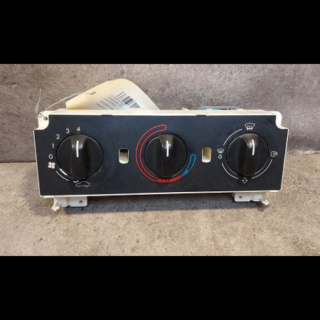 Commande de chauffage occasion PEUGEOT 306 Phase 2 04-1997->03-2002 1.9 D 6451F2