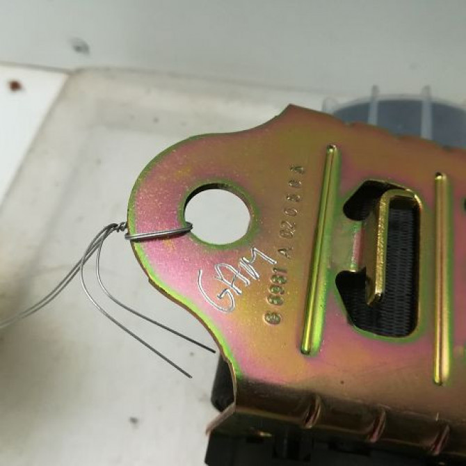 Ceinture arrière gauche occasion VOLKSWAGEN POLO IV Phase 1 01-2002->05-2005 1.9 SDI 2