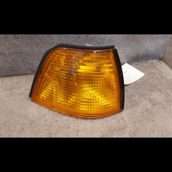 Clignotant droit occasion B.M.W. SERIE 3 III Phase 1 01-1991->04-1998 325tds 82199403096 1