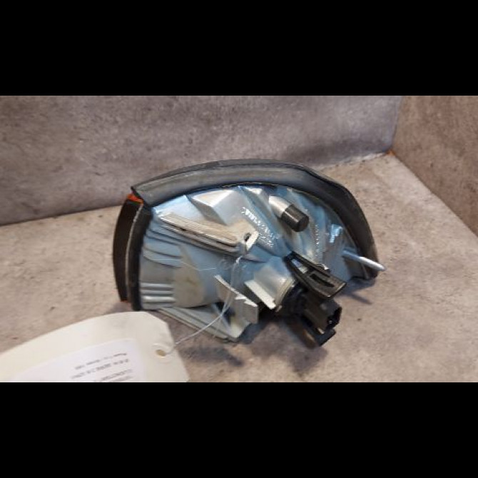 Clignotant droit occasion B.M.W. SERIE 3 III Phase 1 01-1991->04-1998 325tds 82199403096 2