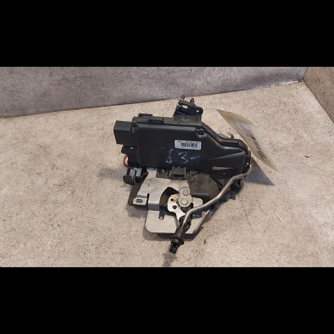 Serrure porte avg occasion AUDI A6 II Phase 2 07-2001->05-2004 2.5 TDi 180ch 2