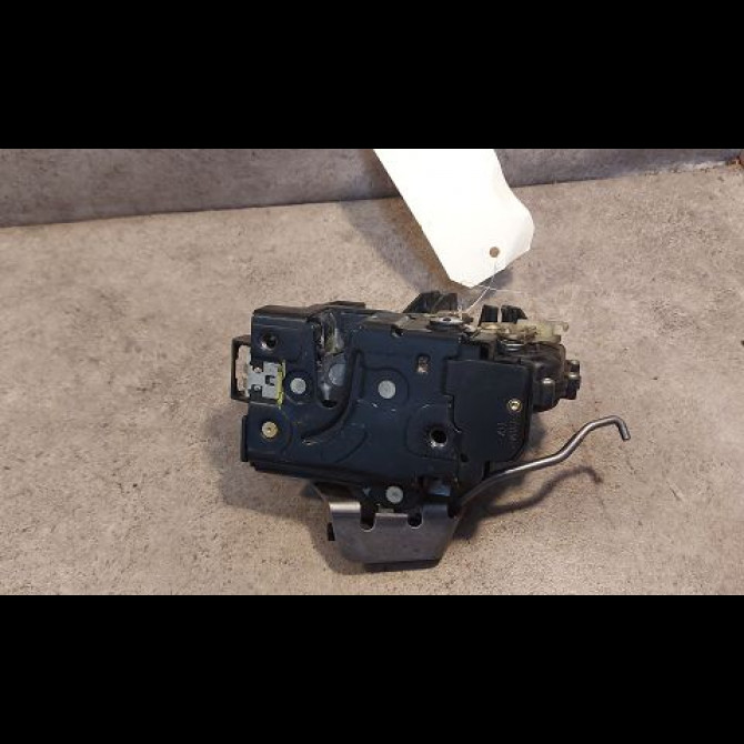 Serrure porte ard occasion AUDI A6 II Phase 2 07-2001->05-2004 2.5 TDi 180ch 1
