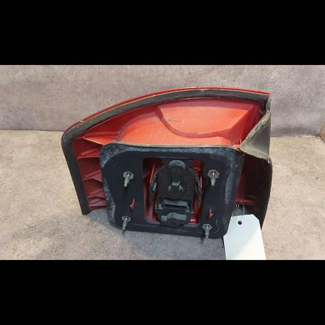 Feu arrière droit occasion AUDI A6 II Phase 2 07-2001->05-2004 2.5 TDi 180ch 2