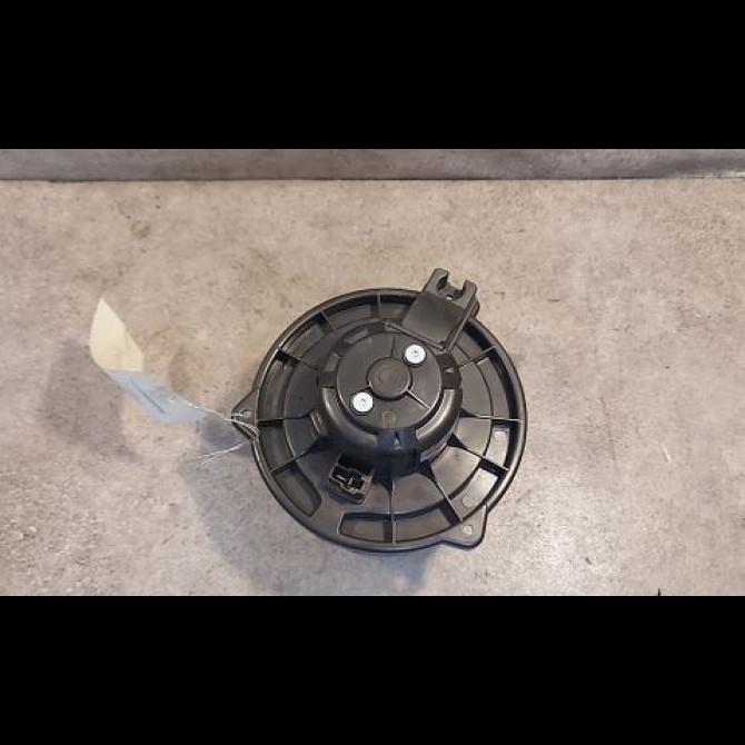 Ventilateur de chauffage occasion TOYOTA COROLLA VERSO II Phase 1 05-2004->06-2007 136 D-4D 871300F041 2
