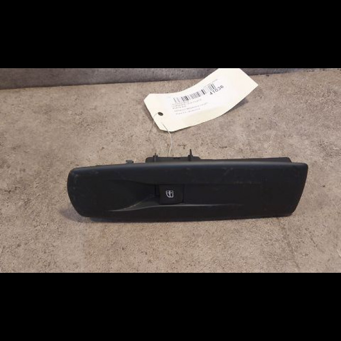 Commande lève-glace porte avant droite occasion RENAULT MEGANE III Phase 3 10-2013->... 1.5 DCI 110ch 1