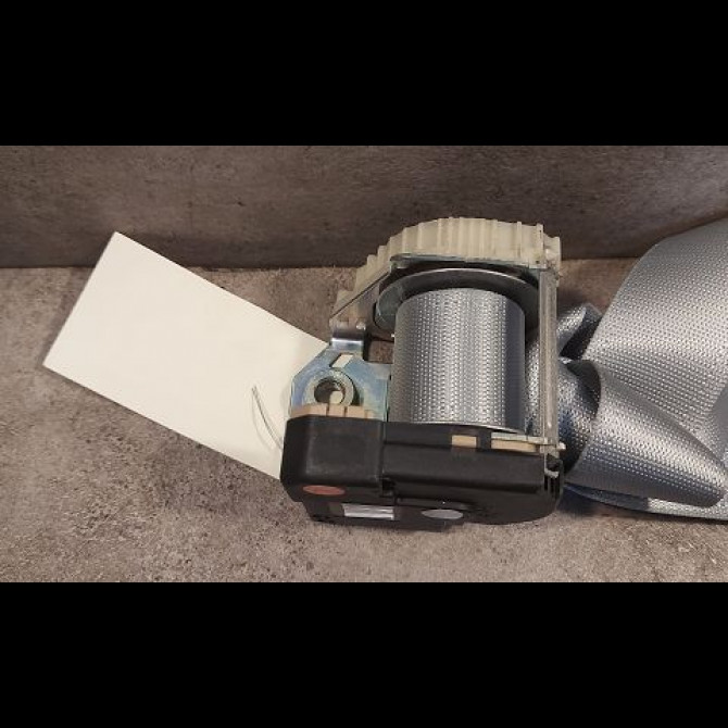 Ceinture arrière gauche occasion OPEL CORSA III Phase 2 08-2003->09-2006 1.3 CDTI 70ch 13181466 2