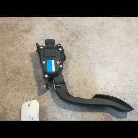 Potentiometre accelerateur occasion RENAULT TWINGO II Phase 2 12-2011->12-2014 1.2i 16v 75ch