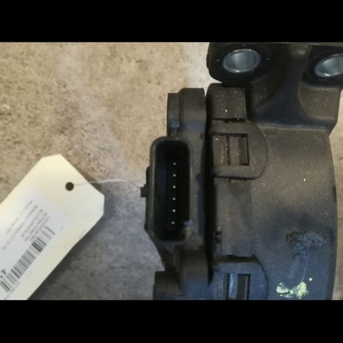 Potentiometre accelerateur occasion RENAULT TWINGO II Phase 2 12-2011->12-2014 1.2i 16v 75ch 2