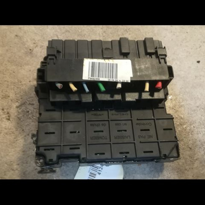 Platine fusible av occasion PEUGEOT 307 Phase 1 04-2001->06-2005 2.0 HDI 90ch 2
