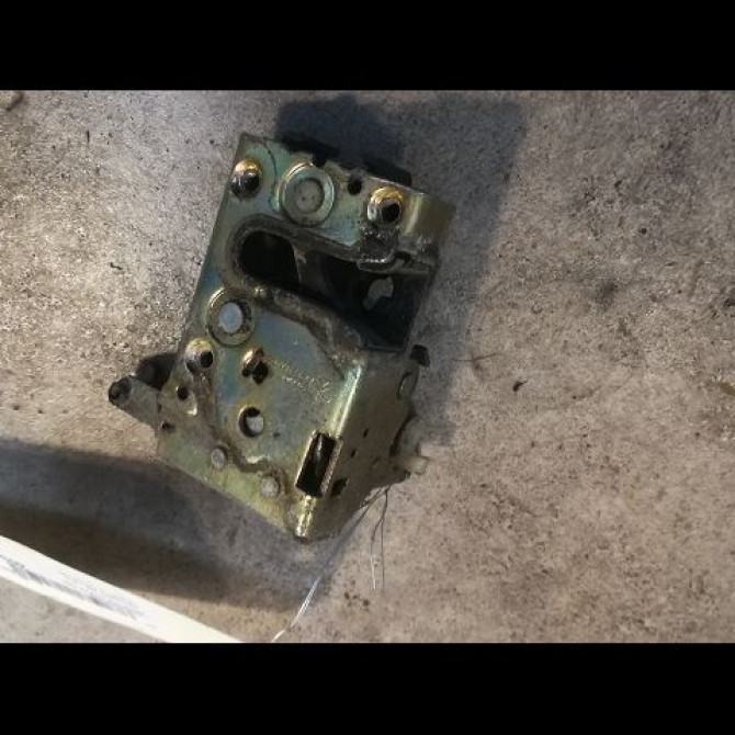 Serrure porte avd occasion PEUGEOT 405 Phase 1 07-1987->06-1992 1.9 D 913680 1