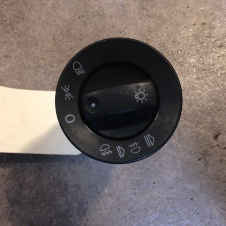 Interrupteur commande de phares occasion AUDI A4 II Phase 2 09-2004->04-2008 2.0 TDi 140ch 8E0941531A5PR