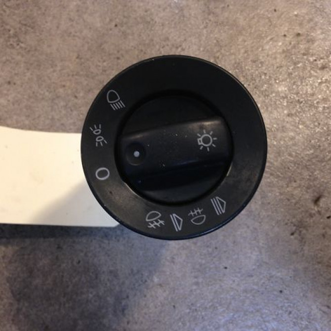 Interrupteur commande de phares occasion AUDI A4 II Phase 2 09-2004->04-2008 2.0 TDi 140ch 8E0941531A5PR 1