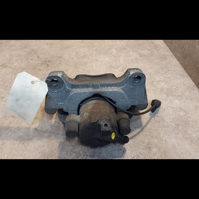 Etrier de frein avant droit occasion AUDI A4 II Phase 1 01-2001->11-2004 2.5 TDi 180ch 4B0615124 2