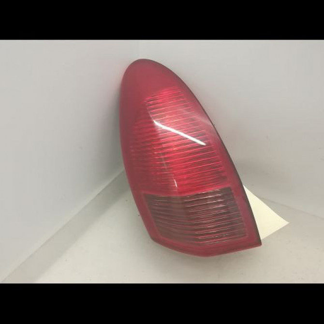 Feu arrière droit occasion ALFA ROMEO 147 Phase 1 09-2000->09-2004 46556347 1