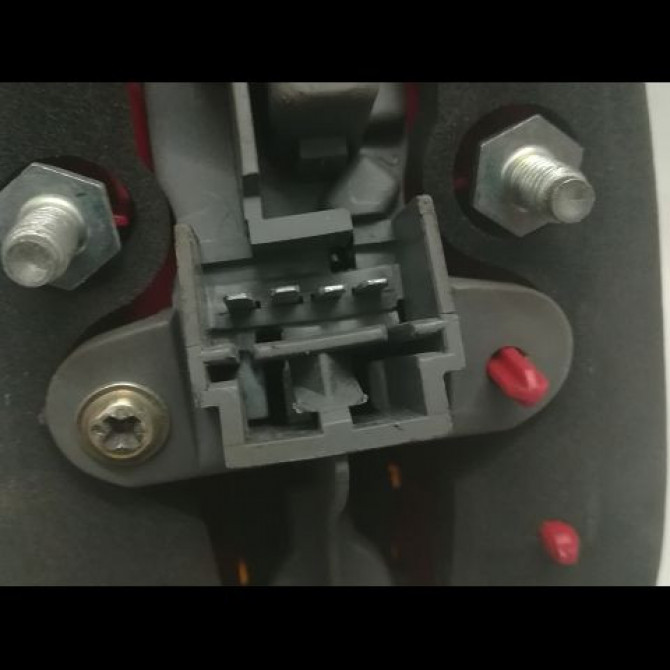 Feu arrière droit occasion ALFA ROMEO 147 Phase 1 09-2000->09-2004 46556347 3