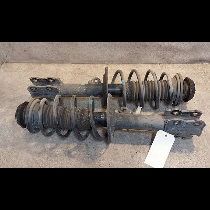 Amortisseur avant droit occasion TOYOTA YARIS II Phase 2 01-2009->05-2011 1.4 D-4D 90ch 485100D190 1