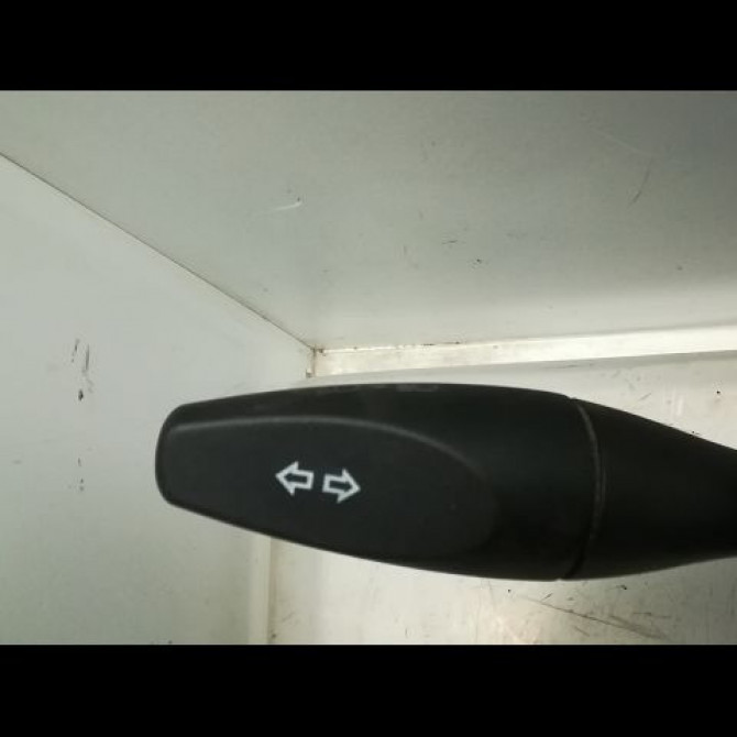 Bloc commodos occasion FORD FIESTA V Phase 2 10-2005->10-2008 1.3i 2