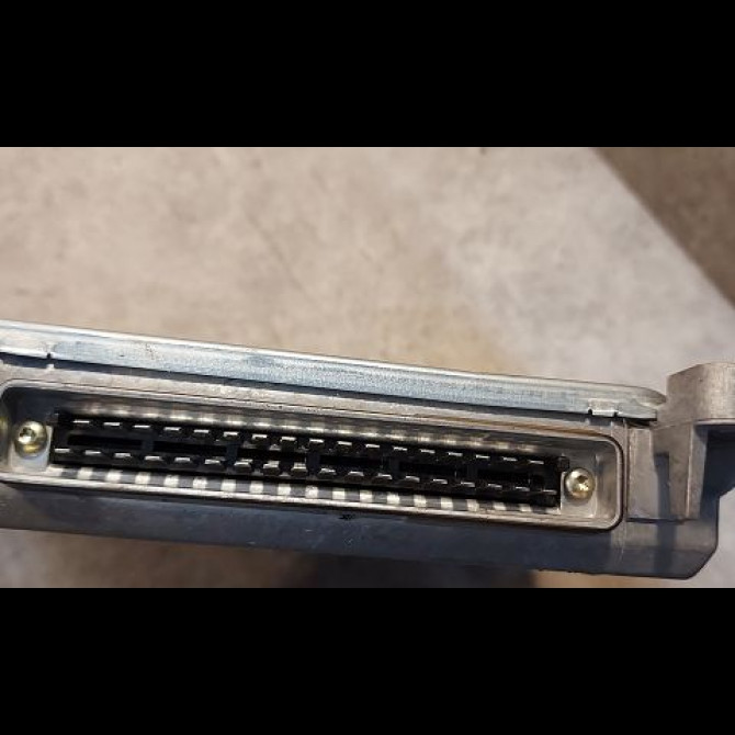 Calculateur moteur occasion RENAULT CLIO I Phase 2 03-1994->03-1996 1.4 7700865823 3