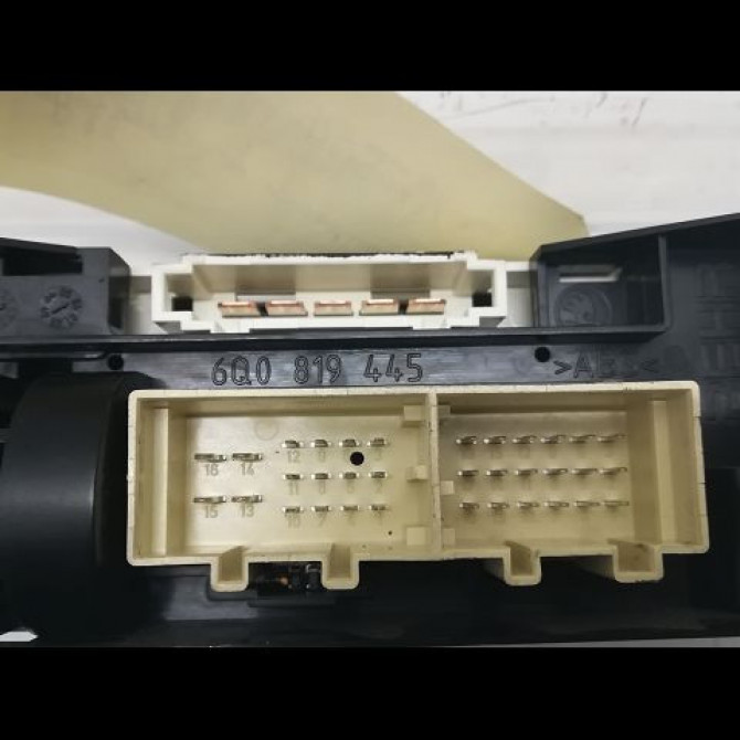 Commande de chauffage occasion SEAT IBIZA III Phase 2 03-2006->06-2009 1.4 TDI 80ch 3