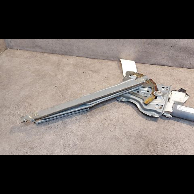 Mecanisme+moteur leve-glace avg occasion TOYOTA COROLLA IX phase 2 07-2004->08-2007 1.4 D 90ch 6982002120 2