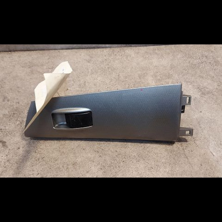 Commande lève-glace porte avant droite occasion TOYOTA COROLLA IX phase 2 07-2004->08-2007 1.4 D 90ch 8481002041
