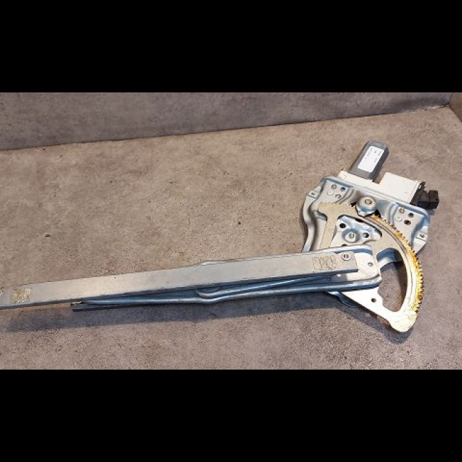 Mecanisme + moteur lève-glace avant droit occasion TOYOTA COROLLA IX phase 2 07-2004->08-2007 1.4 D 90ch 6981002130 2