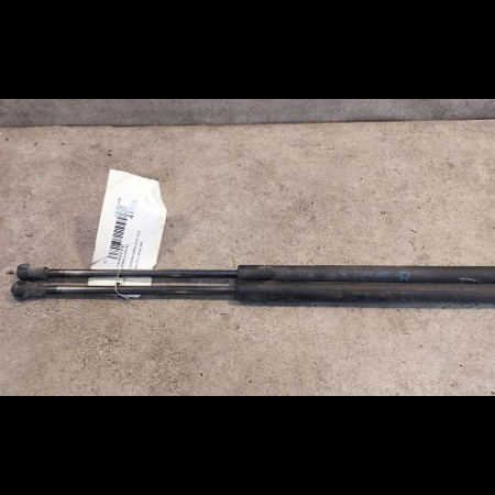 Verin droit hayon occasion TOYOTA COROLLA IX phase 2 07-2004->08-2007 1.4 D 90ch 6895002041