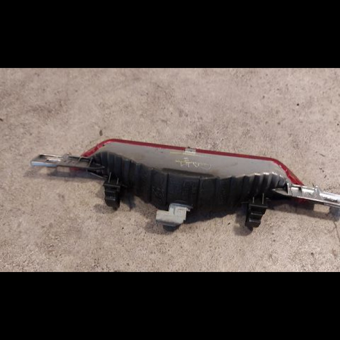 Feux stop supplementaire occasion TOYOTA COROLLA IX phase 2 07-2004->08-2007 1.4 D 90ch 8157002111 2