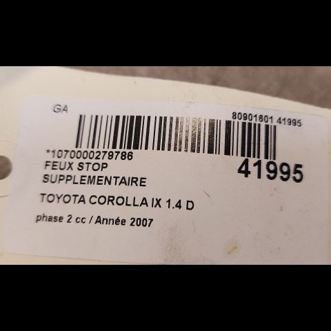 Feux stop supplementaire occasion TOYOTA COROLLA IX phase 2 07-2004->08-2007 1.4 D 90ch 8157002111 3