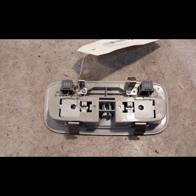 Plafonnier occasion TOYOTA COROLLA IX phase 2 07-2004->08-2007 1.4 D 90ch 8126012110B0 2