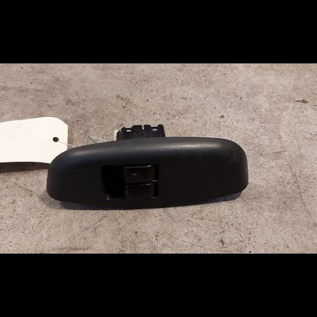 Commande lève-glace porte avant gauche occasion CHEVROLET KALOS Phase 1 03-2005->05-2008 1.4 85ch 96425601