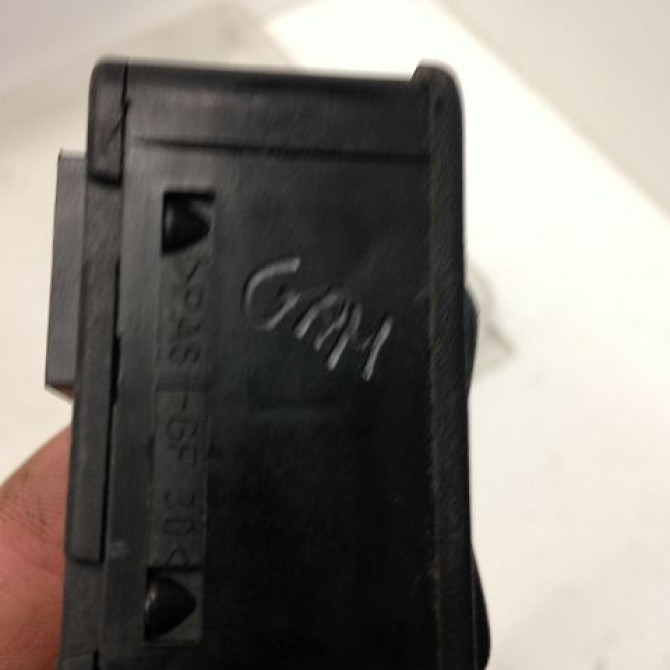 Commande lève-glace porte avant gauche occasion OPEL ASTRA II Phase 1 04-1998->09-2004 2.0 DTI 16v 9100301 3