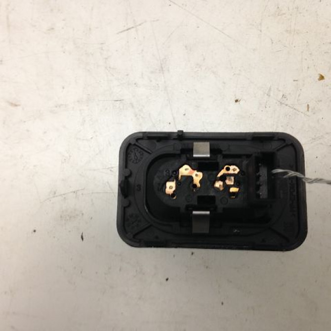 Commande lève-glace porte avant droite occasion OPEL CORSA III Phase 2 08-2003->09-2006 1.3 CDTI 24411032 2