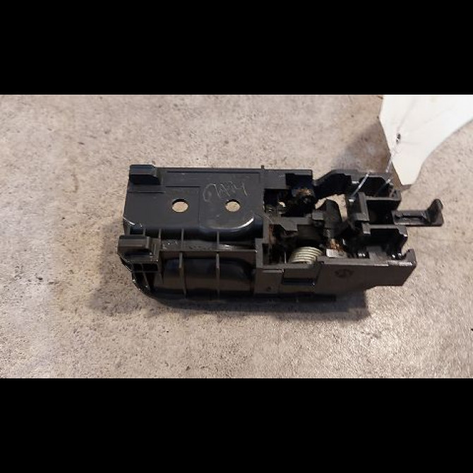 Poignee int porte avg occasion TOYOTA COROLLA IX phase 2 07-2004->08-2007 1.4 D 90ch 6920605040A0 2