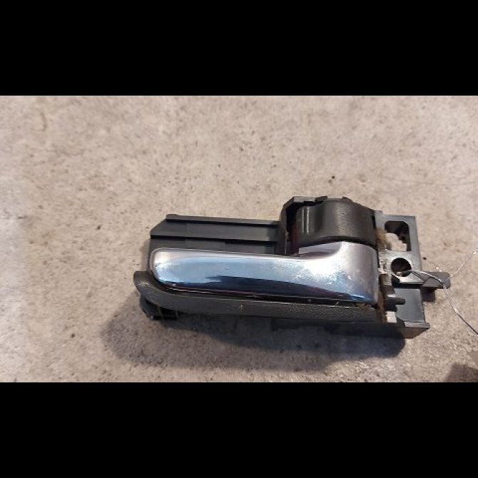 Poignee int porte ard occasion TOYOTA COROLLA IX phase 2 07-2004->08-2007 1.4 D 90ch 6920505040A0 1
