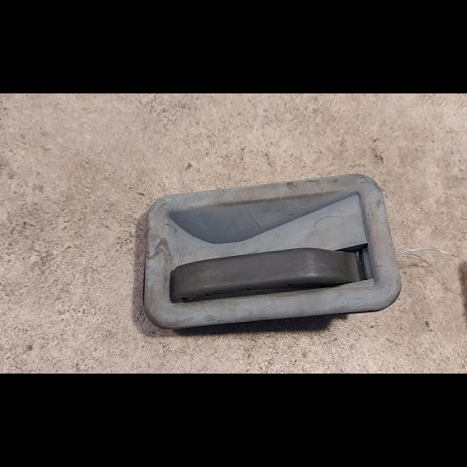 Poignee int porte avd occasion RENAULT 19 Phase 1 07-1989->04-1992 1.4i 7701203853 1