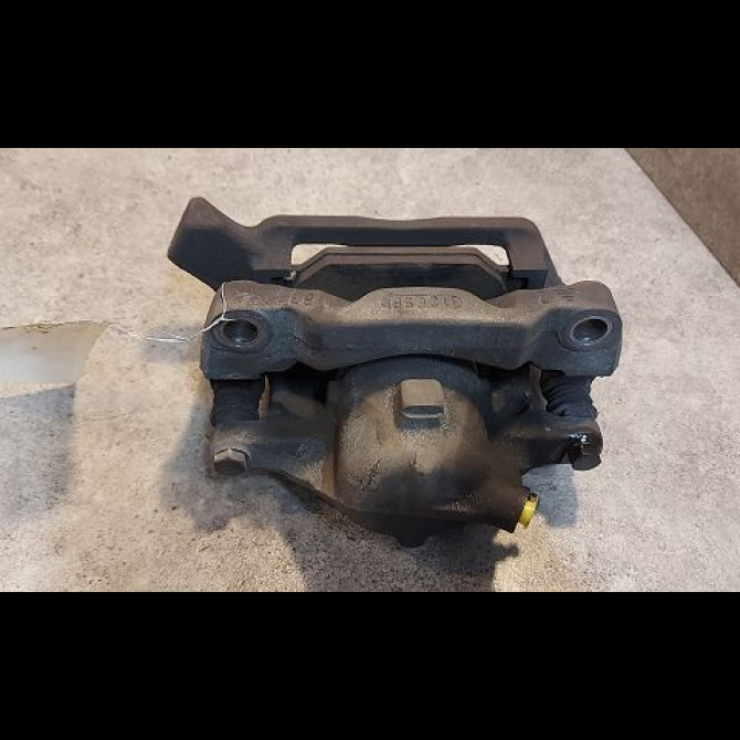 Etrier de frein avant gauche occasion RENAULT LAGUNA I Phase 2 04-1998->11-2000 1.9 DTI 7701205832 2