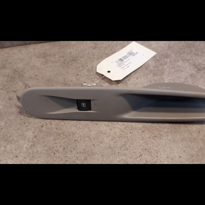 Commande lève-glace porte avant droite occasion RENAULT ZOE Phase 1 10-2012->... 1