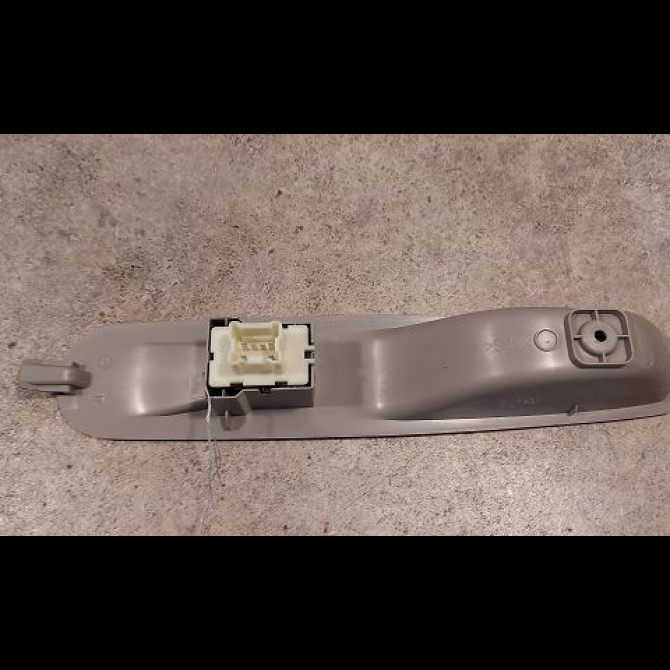 Commande lève-glace porte avant droite occasion RENAULT ZOE Phase 1 10-2012->... 2