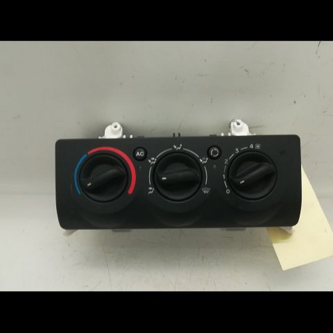 Commande de chauffage occasion RENAULT CLIO CAMPUS II 1